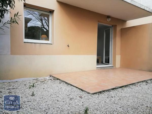 Appartement à louer 2 pièces 47.55m² Sorgues (84700)
