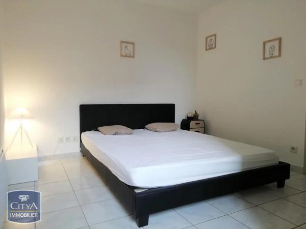 Appartement à louer 2 pièces 47.55m² Sorgues (84700)
