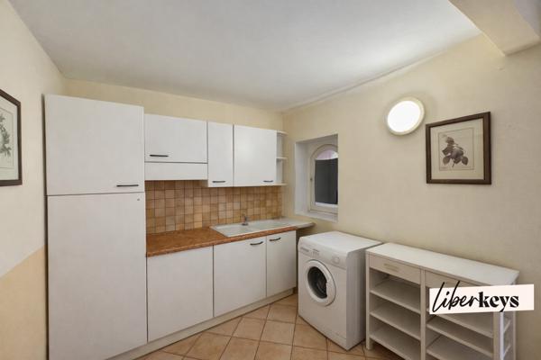 Appartement 60m2 au rez-de-chaussée d’une ancienne villa mentonnaise – avec jardin privatif 100 m² 
