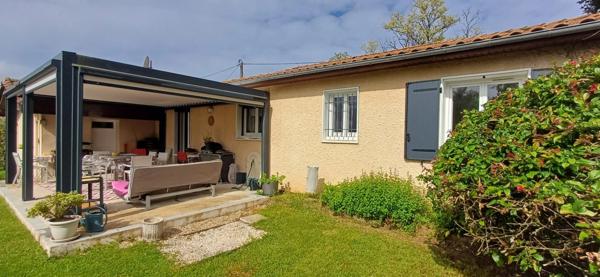 Maison de plain pied à vendre 5 pièces THENON (24)