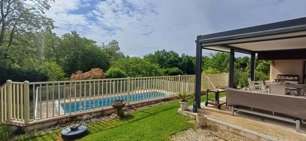 Maison de plain pied à vendre 5 pièces THENON (24)