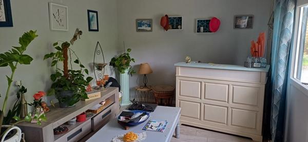 Maison de plain pied à vendre 5 pièces THENON (24)