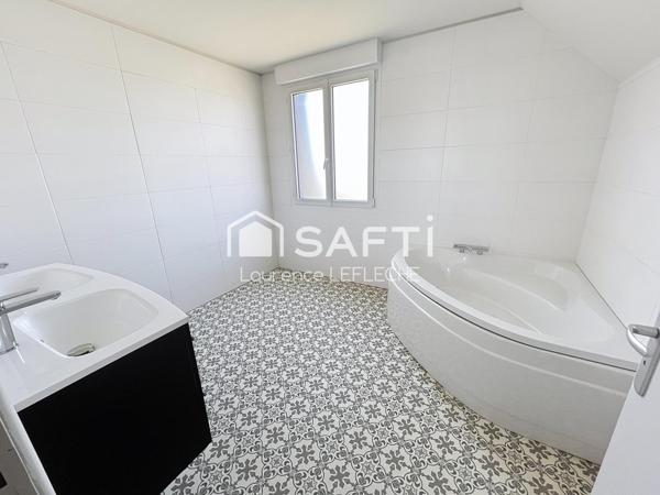 Maison 4 chambres complètement rénovée avec commodité de plain pied