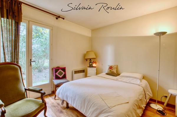 Maison T5 135 m2 avec piscine, terrain arboré et dépendance – environnement lavande et nature – Malataverne