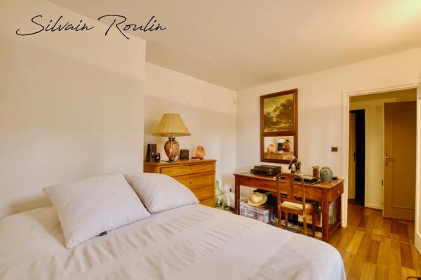 Maison T5 135 m2 avec piscine, terrain arboré et dépendance – environnement lavande et nature – Malataverne