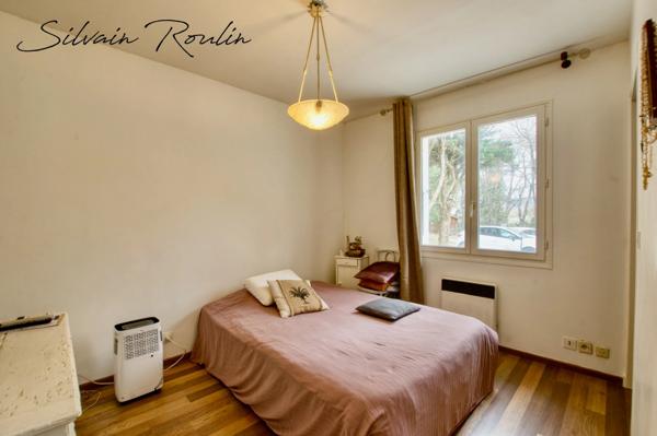 Maison T5 135 m2 avec piscine, terrain arboré et dépendance – environnement lavande et nature – Malataverne