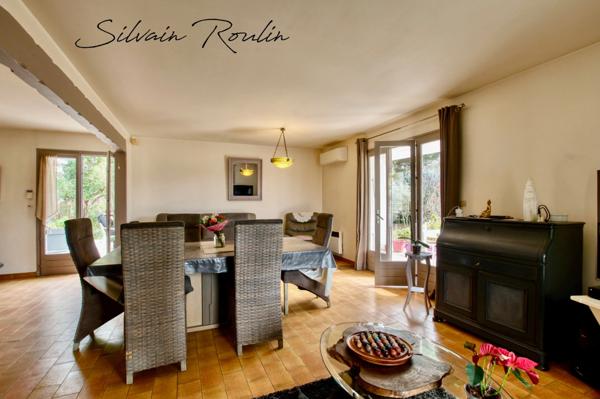 Maison T5 135 m2 avec piscine, terrain arboré et dépendance – environnement lavande et nature – Malataverne