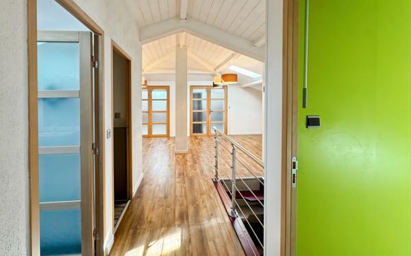 Appartement à vendre    10 pièces • 204,50 m2 Hyères