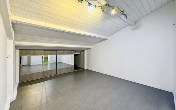 Appartement à vendre    10 pièces • 204,50 m2 Hyères