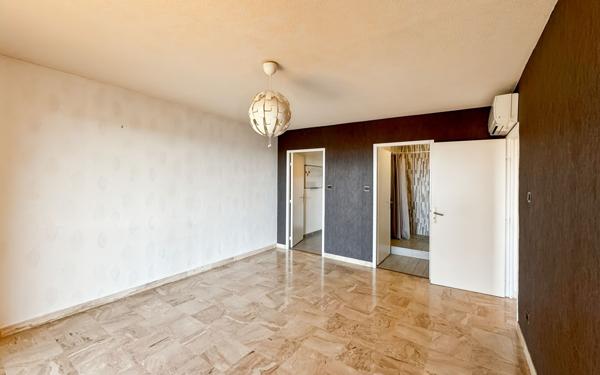 Appartement à vendre    10 pièces • 204,50 m2 Hyères