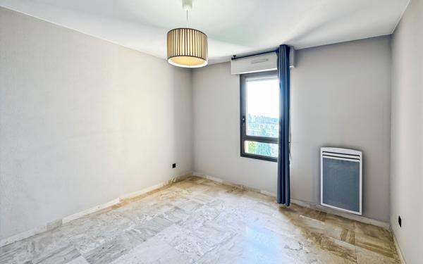 Appartement à vendre    10 pièces • 204,50 m2 Hyères
