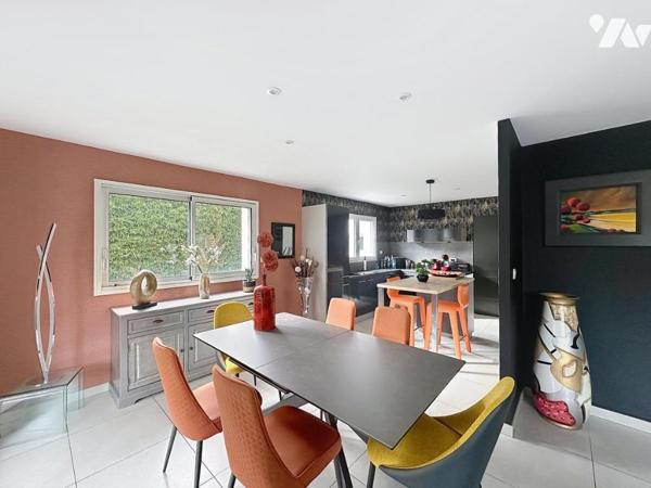 Maison - CAUDAN de 2012 de 123 m² avec piscine 