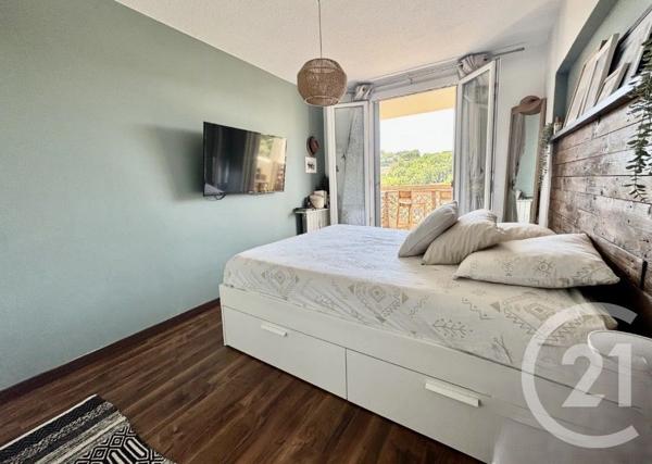 Appartement T3 à vendre  3 pièces - 65 m2 COGOLIN - 83