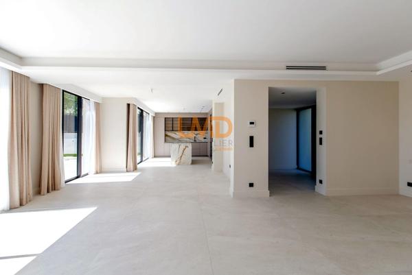Mouans Sartoux - Magnifique Villa Contemporaine de 280m2 Neuve