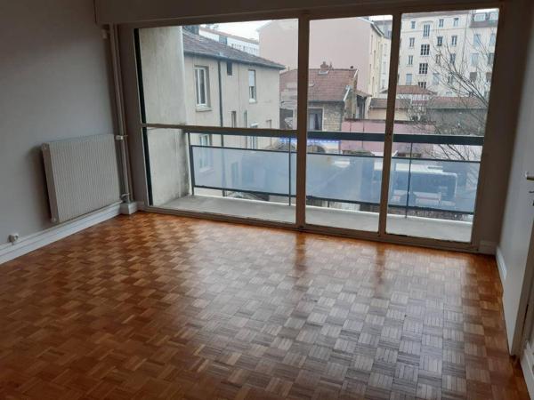 Appartement 2 pièces                                        - 69003 Lyon 3e  Arrondissement Réf : 5545