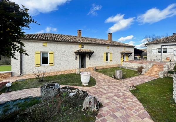 UNIQUE .. AU BOUT DU MONDE .. PROPRIETE DE CAMPAGNE .