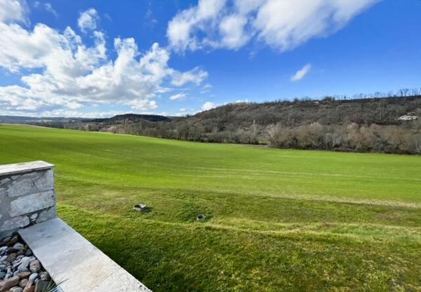 UNIQUE .. AU BOUT DU MONDE .. PROPRIETE DE CAMPAGNE .