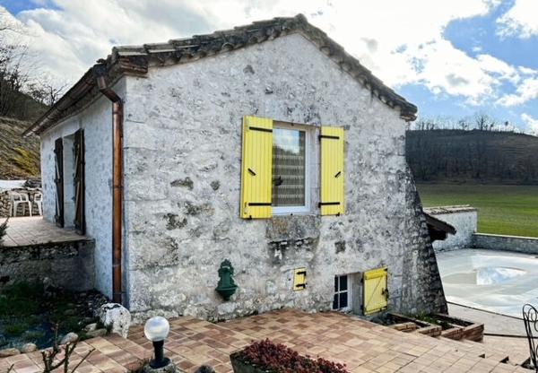 UNIQUE .. AU BOUT DU MONDE .. PROPRIETE DE CAMPAGNE .