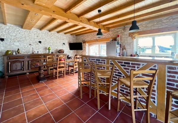 UNIQUE .. AU BOUT DU MONDE .. PROPRIETE DE CAMPAGNE .