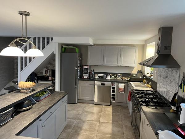 Vente / Maison et grand terrain