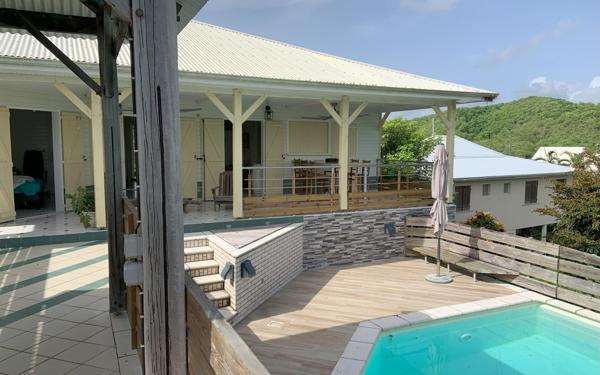 Maison à vendre    4 pièces •  Le Robert