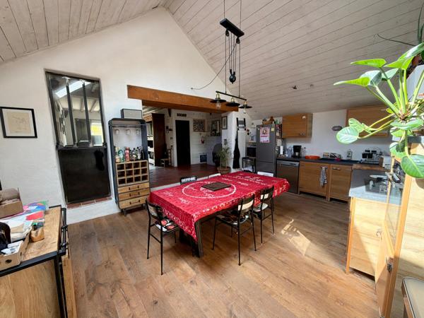 Maison de ville 3 chambres + bureau avec jardin