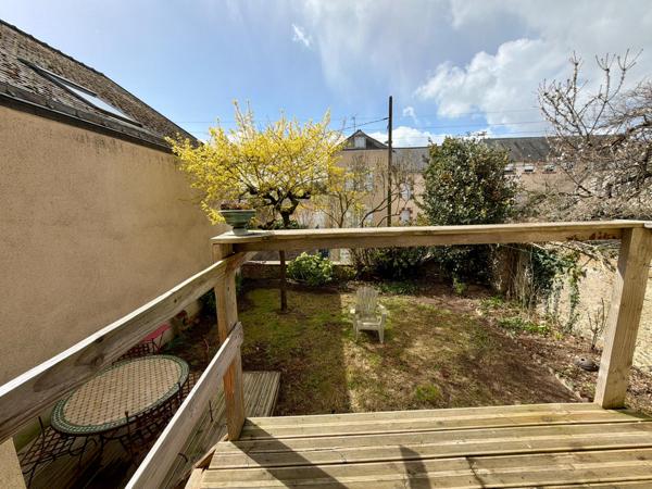 Maison de ville 3 chambres + bureau avec jardin