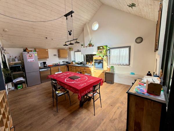 Maison de ville 3 chambres + bureau avec jardin