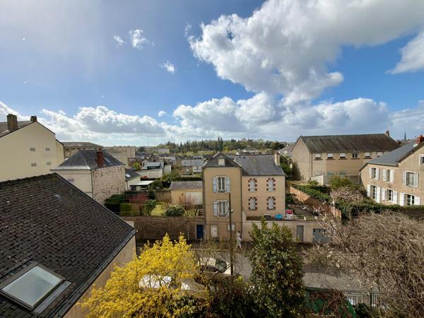 Maison de ville 3 chambres + bureau avec jardin