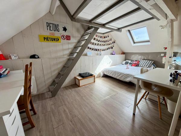 Maison de ville 3 chambres + bureau avec jardin