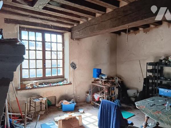 Une maison ancienne à usage d'habitation, à rénover