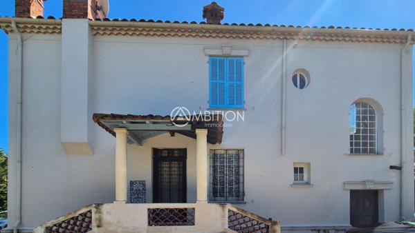 Immeuble à vendre 11 pièces de 184 m²