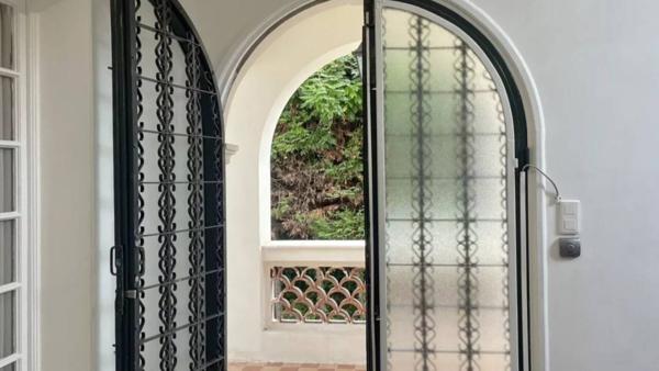 Immeuble à vendre 11 pièces de 184 m²