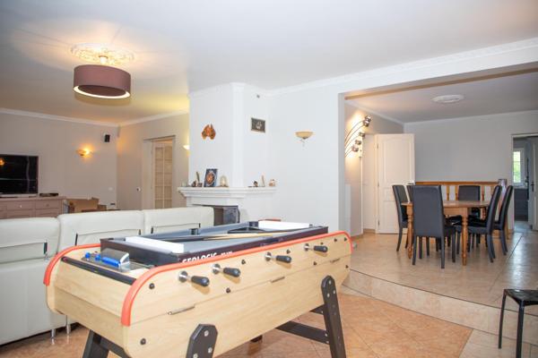 Belle maison individuelle - Dépendance - sous-sol partiel - DPE "C"