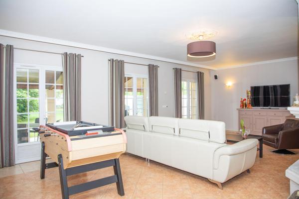 Belle maison individuelle - Dépendance - sous-sol partiel - DPE "C"