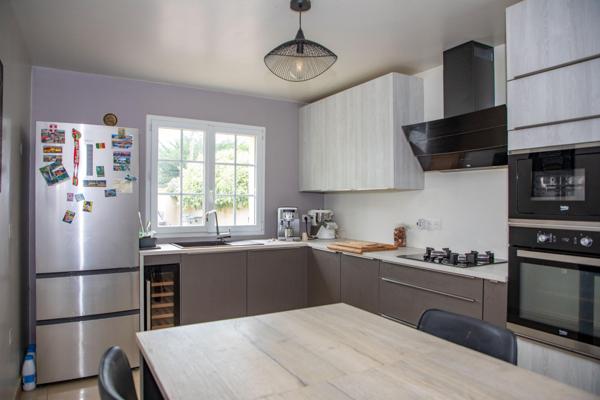 Belle maison individuelle - Dépendance - sous-sol partiel - DPE "C"