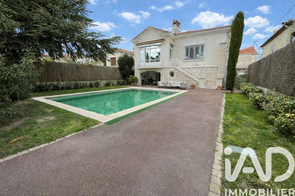 Maison à vendre 10 pièces 230 m² Cavaillon