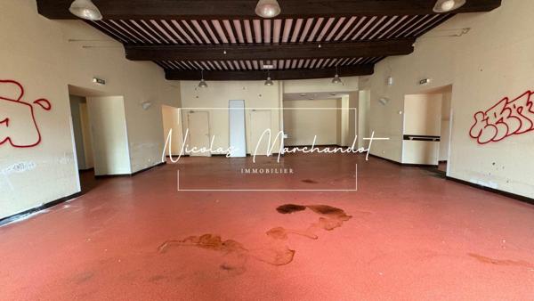 Loft d'exception ou restaurant 400m2 + jardin 100m2