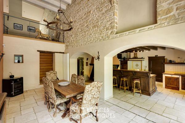 Maison de caractère avec piscine au calme