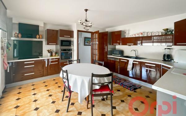 Maison à vendre    7 pièces •  Villeneuve-lès-Béziers