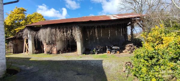 Corps de ferme avec studio rénové et dépendances entre Tarbes et  Rabastens de Bigorre