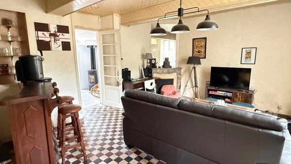 Corps de ferme avec studio rénové et dépendances entre Tarbes et  Rabastens de Bigorre