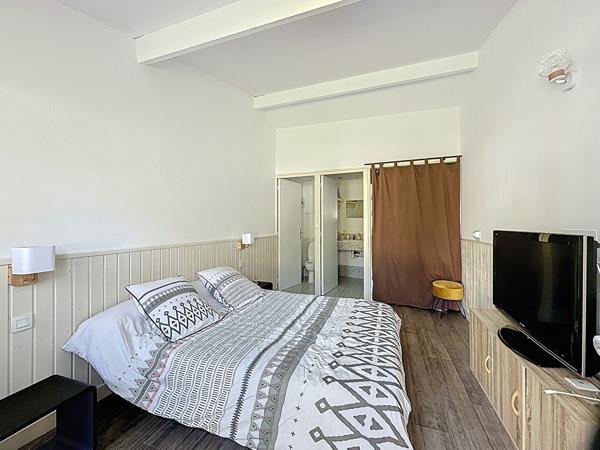 Propriété de caractère avec maisons indépendantes et revenus locatifs - Aux portes de La Rochelle
