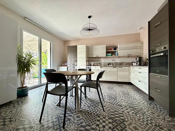 Maison 6 pièces – 220 m² environ à Saint-Nazaire (ref : 79406SN)