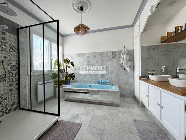 Maison 6 pièces – 220 m² environ à Saint-Nazaire (ref : 79406SN)