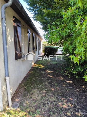 Maison de plain-pied au coeur du centre ville de Cordemais avec grand terrain et combles aménageables.