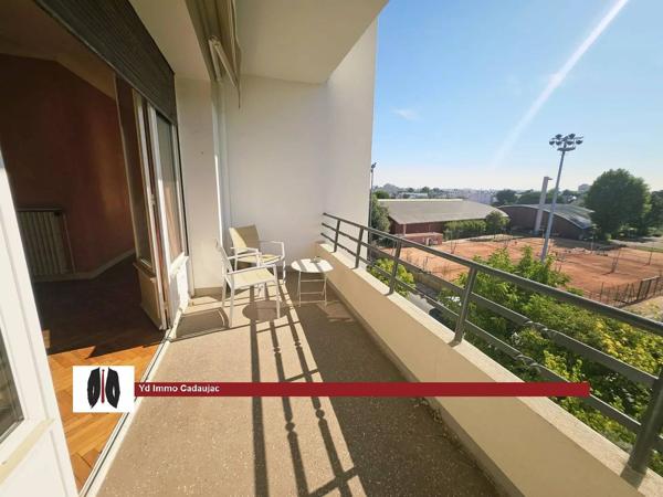 Bordeaux Caudéran – Grand appartement avec garage, cave et double balcon