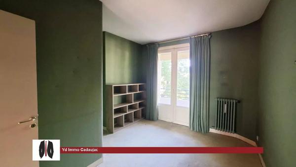 Bordeaux Caudéran – Grand appartement avec garage, cave et double balcon