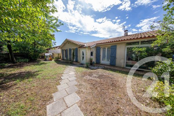 Maison à vendre  5 pièces - 110,20 m2 LE TAILLAN MEDOC - 33
