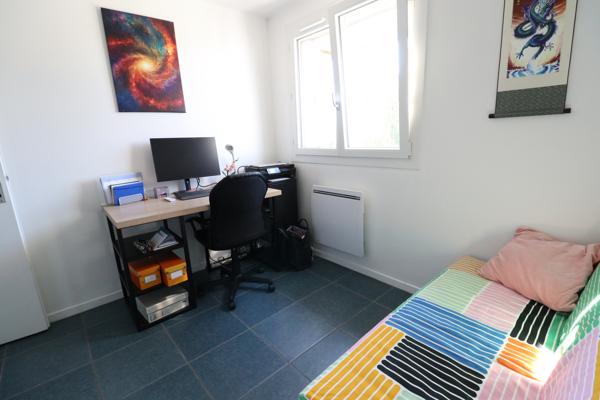 GRENOBLE QUARTIER EUROPOLE T4 AVEC BALCON, CAVE ET PARKING